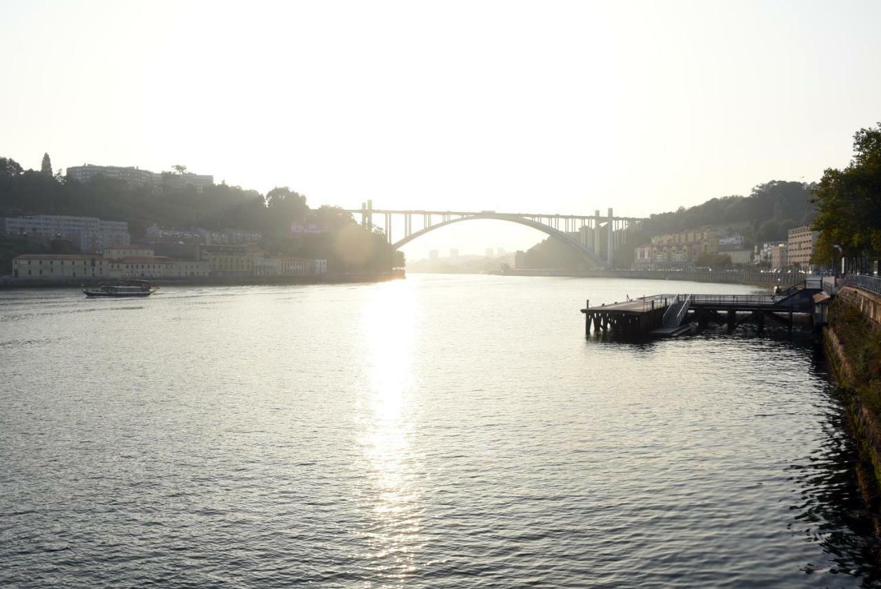 14º Esquadra — Cais Das Pedras Guest House Porto Exterior foto
